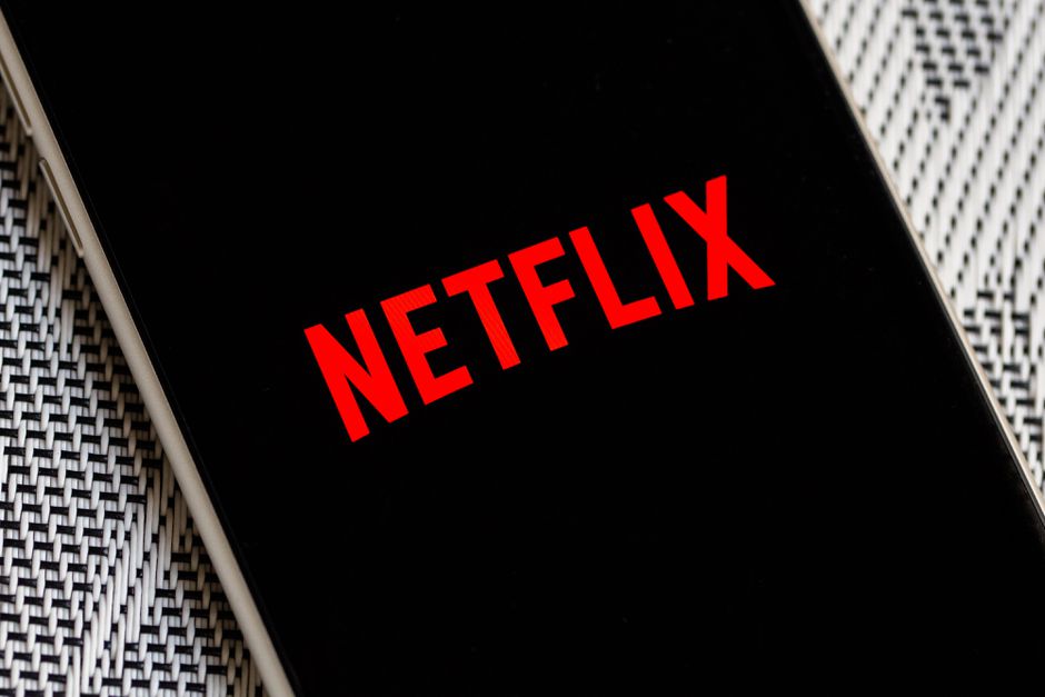 Como aumentar, mudar a cor e o tipo das legendas da Netflix